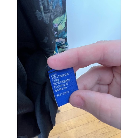 Apt. 9 Black flowy floral semi sheer long sleeve blouse with keyhole back - Picture 7 of 9